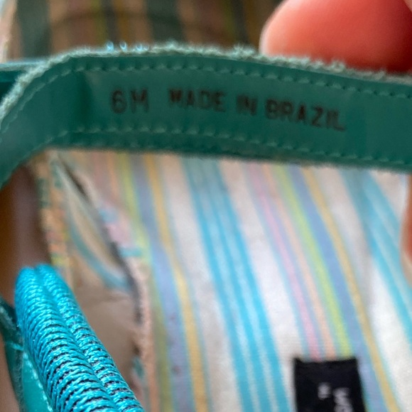 M by Morenatom: Fun twist on a pair of ladies Mary Janes. Size 6M. - Picture 9 of 10